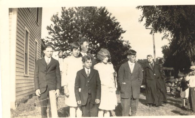 Lewis Valley School students, near Mindora, WI, 8th grade, mid 1920's